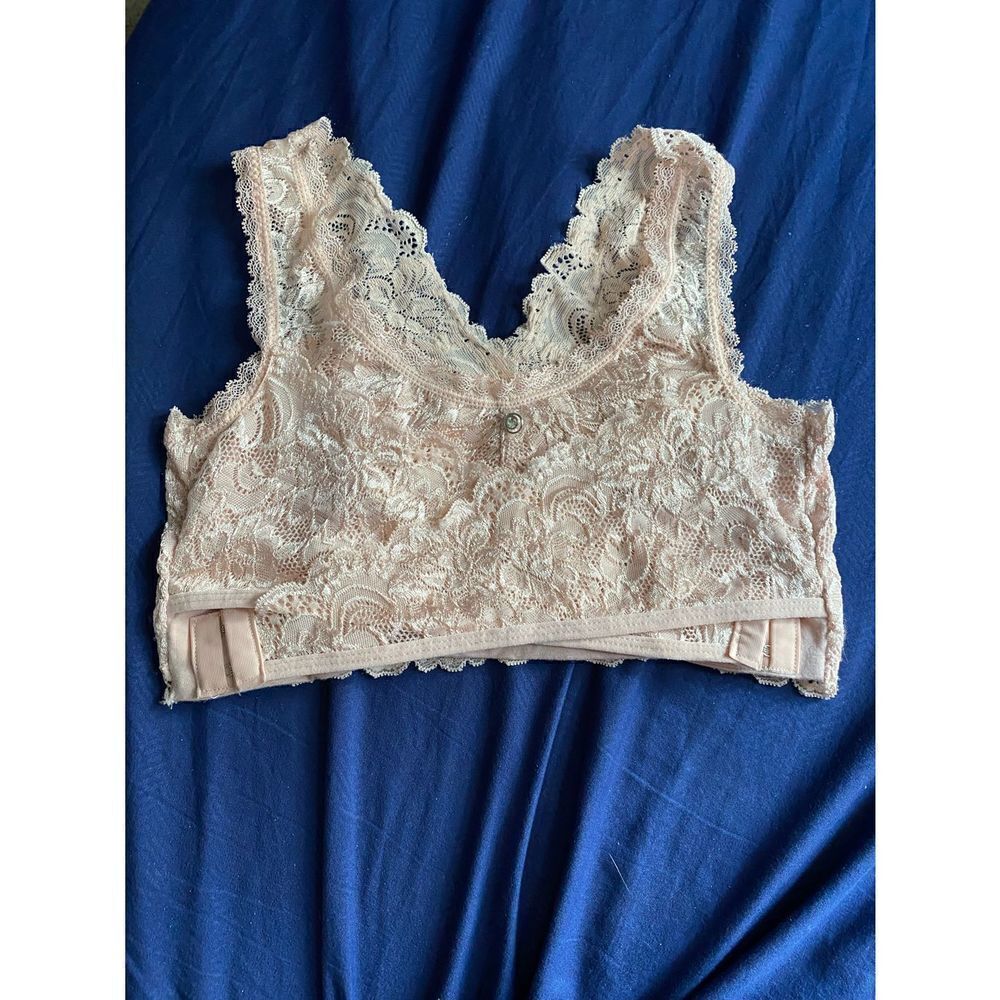 Lace braLette blush pink Crisscross front closure bra/soft/seamless/yoga/workout